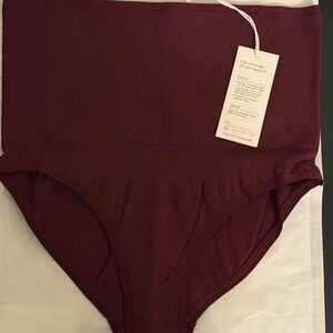 The Seamless Belly Brief